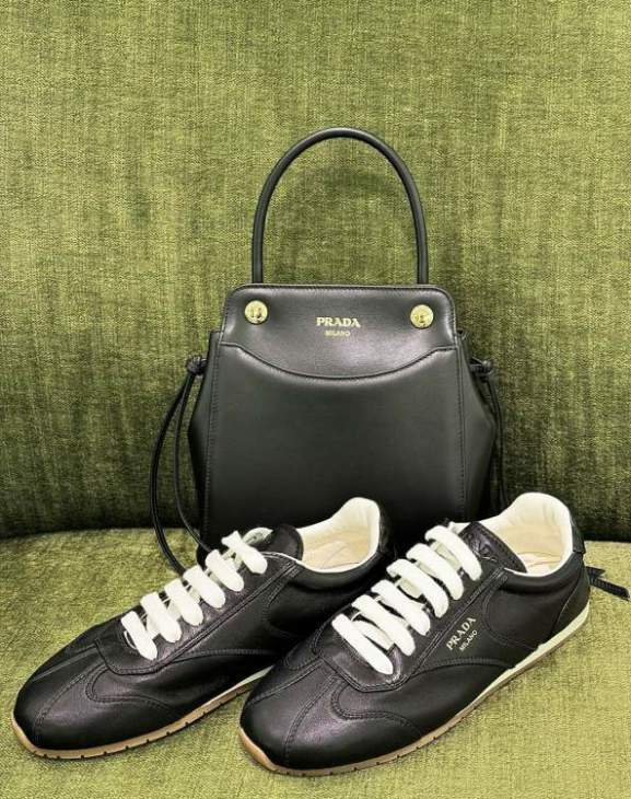 Picture of Prada Handbags _SKUfw236875693fw